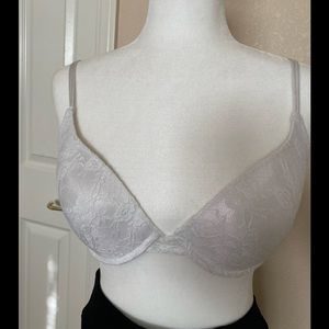 Lace white bra by essentials A•B•S